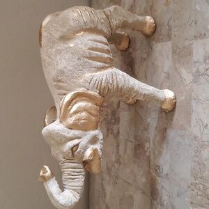 Gold Leaf Elephant Large nwot